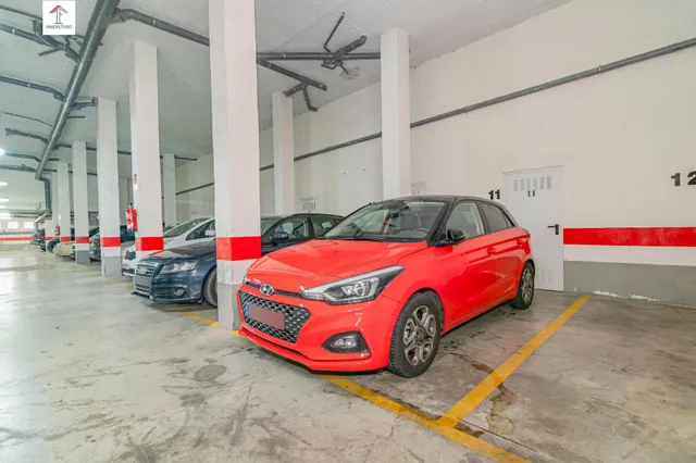 Piso, cochera y trastero en La Zubia — 25