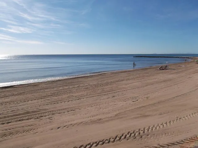 PLANTA BAJA REFORMADA CERCA DE PLAYA DE LOS LOCOS! — 25