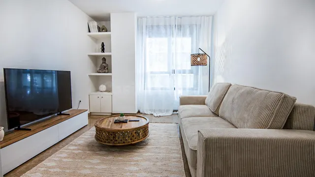Piso 2 habitaciones 87m² en alquiler - Ciutat de les Arts i 