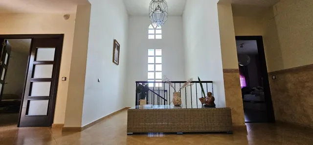 Impresionante Chalet en Urbanización Encinares de Alcolea con piscina y amplias estancias. — 11