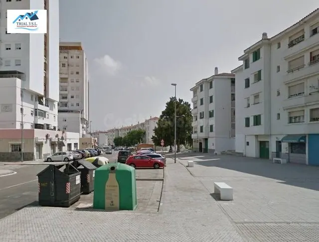 Venta Piso en Algeciras (Cádiz) - foto 2