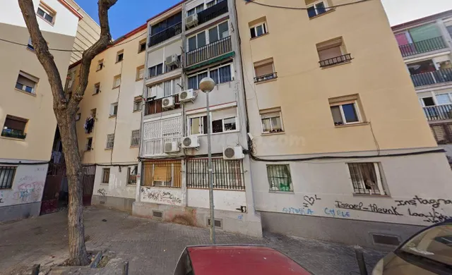 Se vende piso OKUPA en Calle Santa Joana Lestonnac 13 de Bad