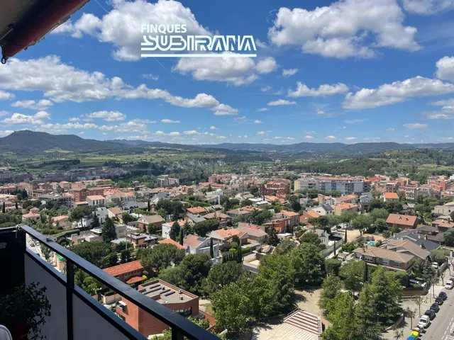 EN VENTA FANTÁSTICO ÁTICO CON VISTAS PANORÁMICAS A IGUALADA. - foto 2