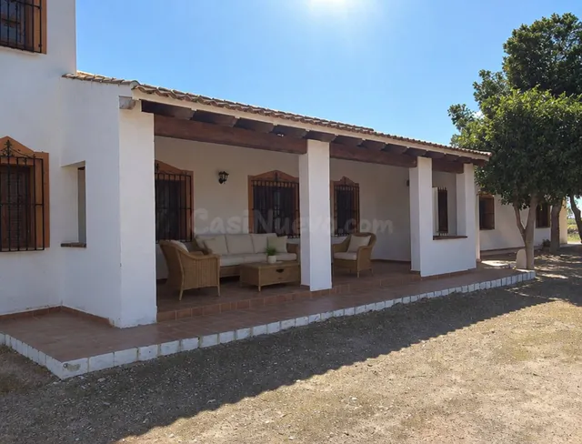 VENTA FINCA RÚSTICA CON TERRENO, PISCINA, BARBACOA - LA MAGD - foto 3
