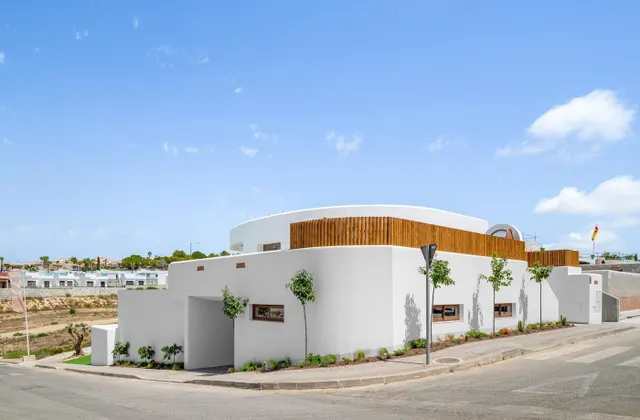VILLA DE LUJO DE OBRA NUEVA EN LA FINCA GOLF, ALGORFA – 4 DO - foto 3