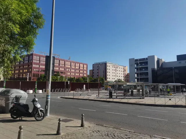JUNTO A LA estación DE SAN BERNARDO- VIAPOL- HUERTA DE LA SALUD — 2