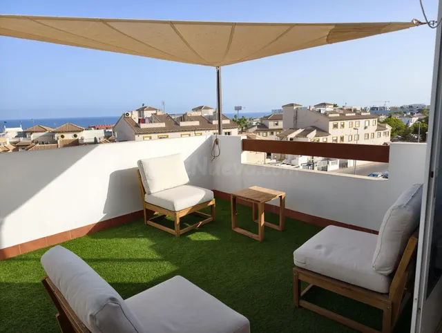 Ático con 2 habitaciones, solárium privado, garaje y vistas  - foto 2
