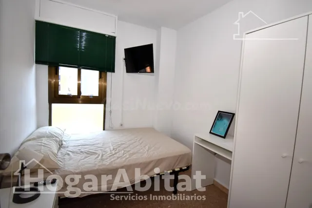 SEMIREFORMADO, EXTERIOR Y ACOGEDOR JUNTO A LA PLAÇA DE LA LI - foto 5