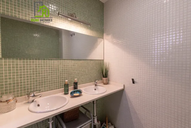 Espacio, confort y calidad: magnífica vivienda unifamiliar adosada — 42