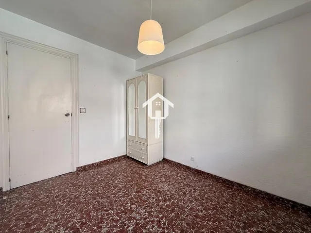 Piso en venta en Alicante. 85m2, 3 habitaciones, 1 baño con bañera, tercera planta con ascensor. zona de campoamor — 17