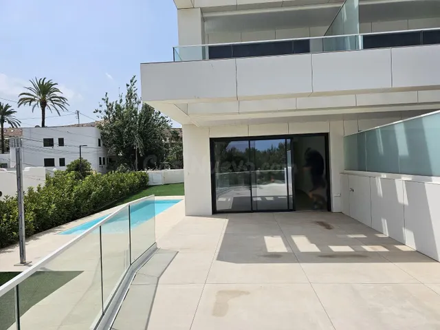 Apartamento en planta baja de obra nueva en exclusiva urbani