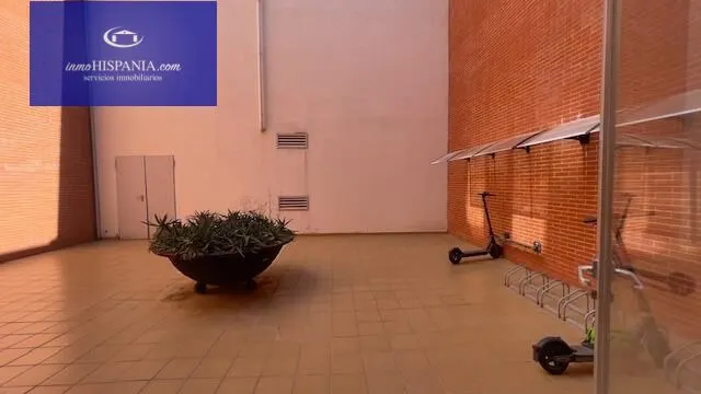 Se vende o alquila local totalmente diafano en Zona Franca — 8