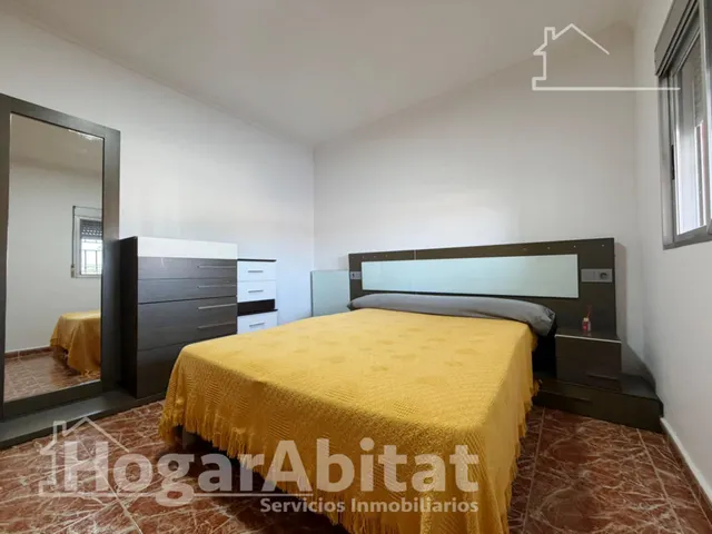 Chalet con piscina, garaje, terraza y barbacoa — 17
