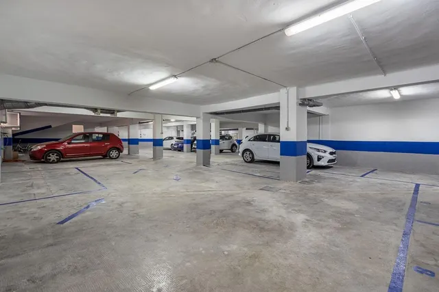 PARKING DE 30 PLAZAS EN PLENO CENTRO DE GRANADA — 8