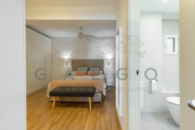 Comprar piso reformado con garaje junto a Plaza Xúquer — 27