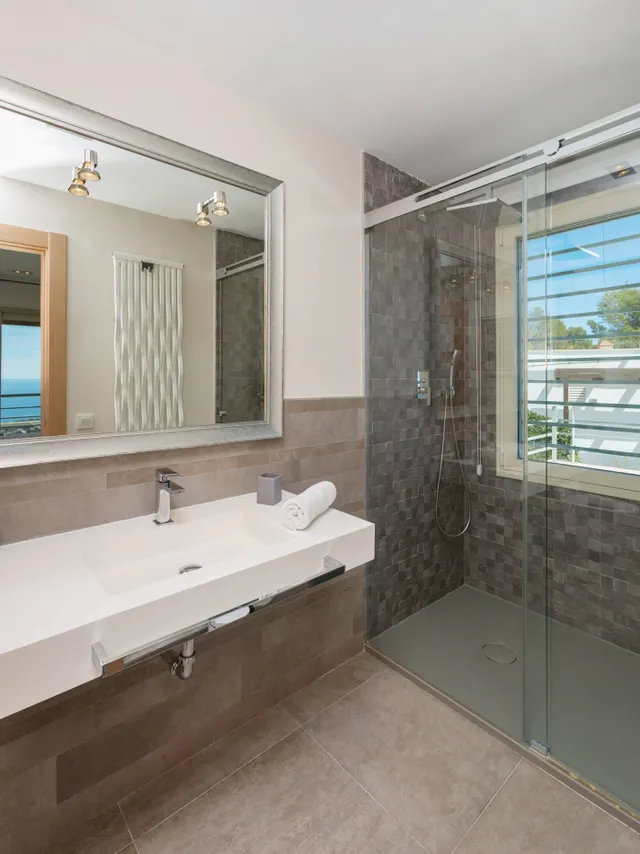 Villa Peñón. Villa con vistas panorámicas a la costa y orientación sur en venta en Benissa. — 13