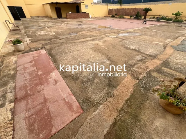 SALON DE EVENTOS EN ALQUILER O VENTA EN GENOVES A 5 MINUTOS DE XATIVA — 34