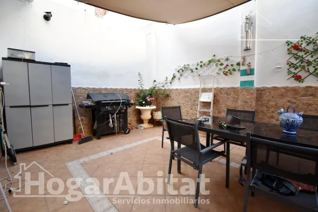 MUY AMPLIO CON 5 DORMITORIOS Y TERRAZA EN CENTRO — 29