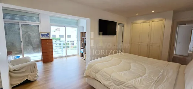 Exclusiva casa adosada en esquina con vistas panorámicas al  - foto 5