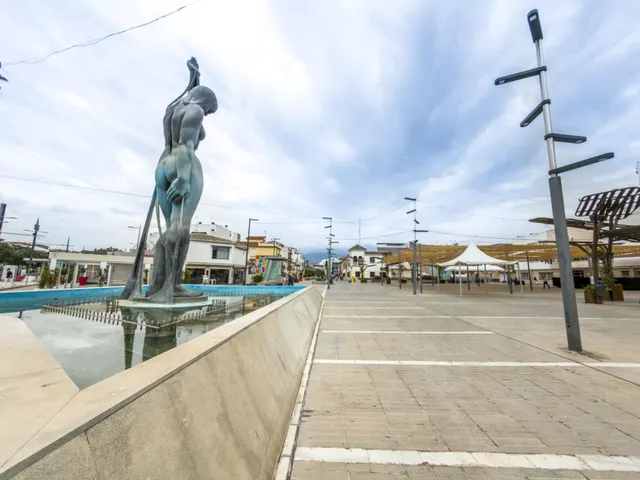Piso de 3 Dorm. en Armilla (frente al AYUNTAMIENTO y Metro) — 26