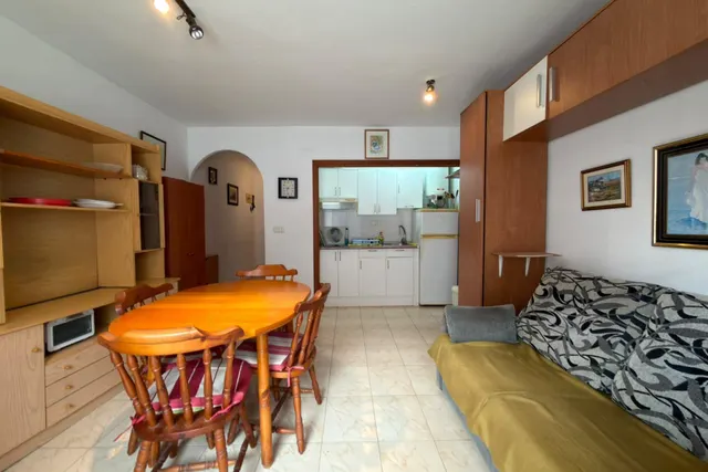 FANTASTICO ESTUDIO A UNOS PASOS DE LA PLAYA, IDEAL PARA PERSONAS SOLTERAS — 7