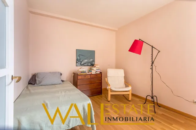 Venta de piso junto a la plaza mayor — 15