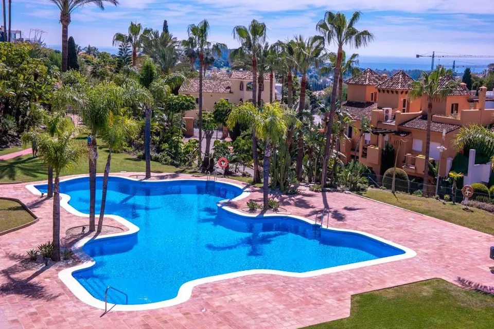 Casa adosada con vistas al mar en Atalaya Golf
