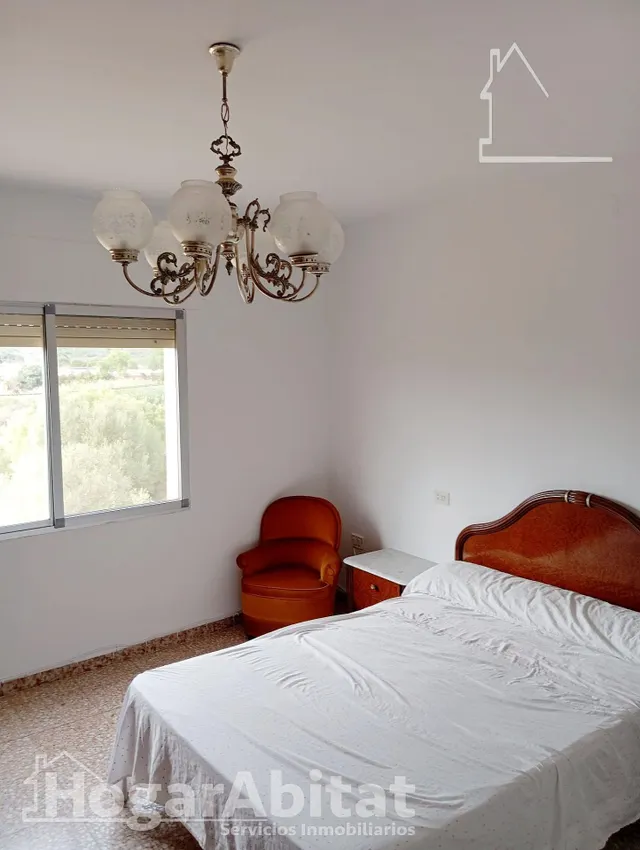 ¡Vistas a las montañas! Casa luminosa con garaje y dos grandes terrazas, cerca del ayuntamiento — 18