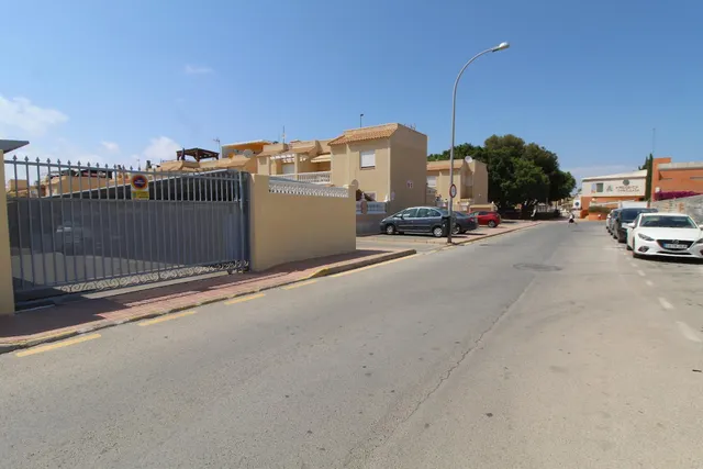 Plazas de aparcamiento en venta en la urbanización Panorama II – Aguas Nuevas, Torrevieja — 2