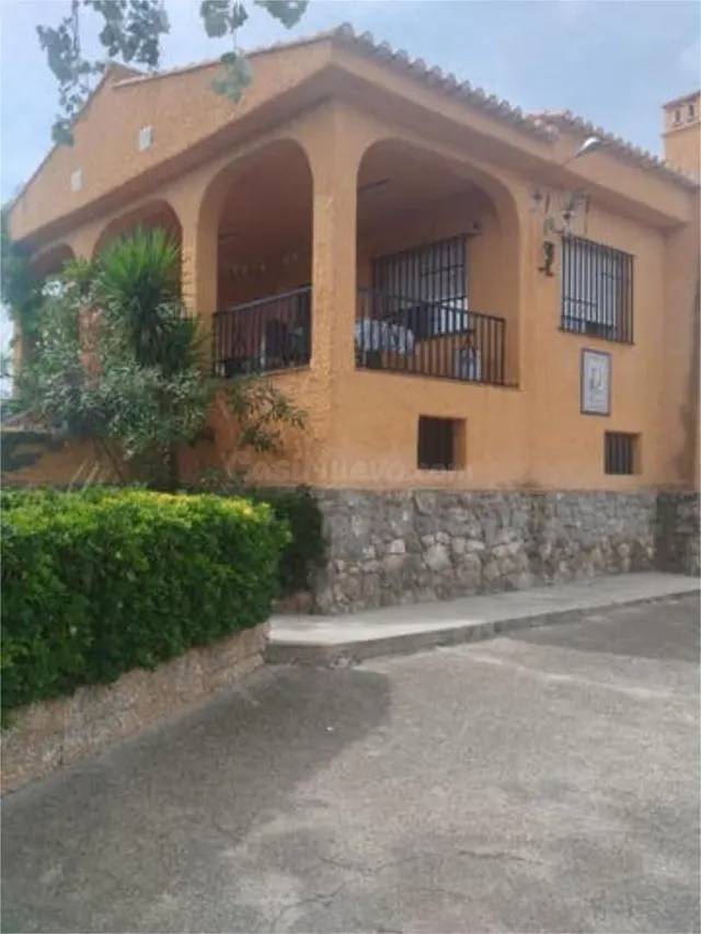 Chalet en Montserrat - Valencia - foto 4