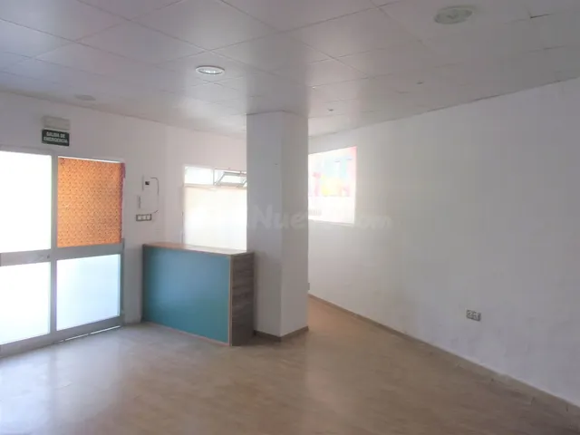 Local comercial 1 habitación 40m² en venta - Marbella - foto 2