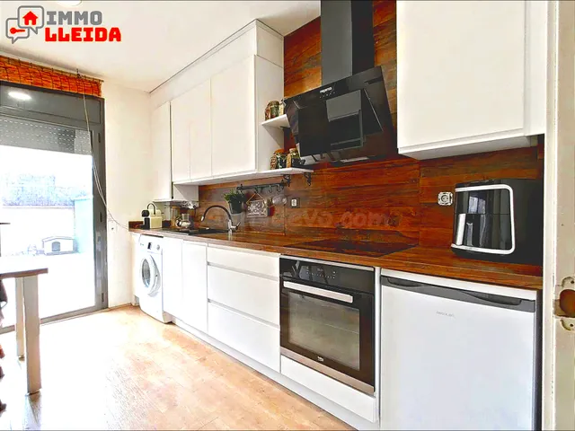 Piso con terraza y garaje en Cerdanyola del Vallès — 2