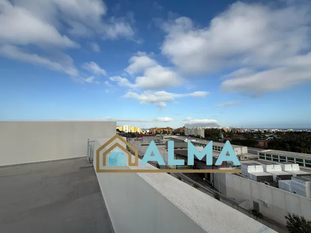 Espectacular Atico con terraza y gran  de solarium en urb. privada con piscina — 20