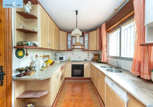 Chalet con gran parcela en Cogollos — 19
