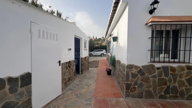 CASA DE CAMPO EXCLUSIVA CON PISCINA PRIVADA, 2.500 M2 DE TER - foto 4