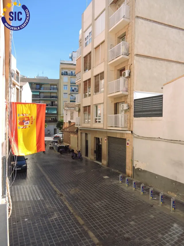 Piso en venta en Benicalap de 3 habitaciones, con terraza y balcón — 17