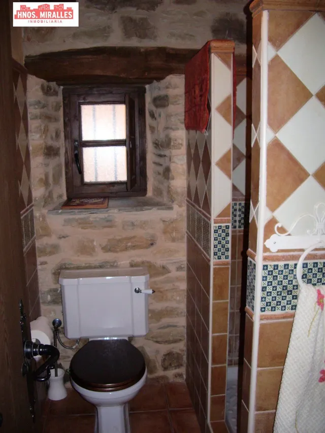 SE  VENDE CASA TIPICA MARAGATA INDEPENDIENTE EN EL CAMINO DE SANTIAGO — 25