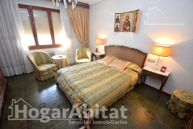 GRAN PISO SEÑORIAL CON BALCÓN Y TERRAZA EN AVENIDA PRINCIPAL — 21