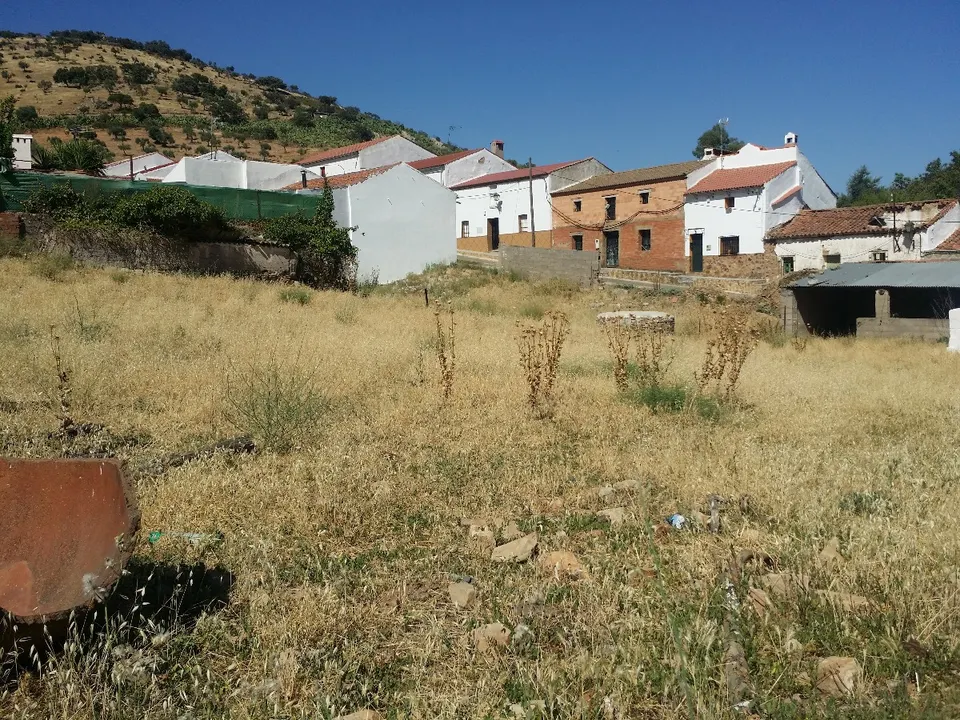 SOLAR URBANO DE 1577 M2 EN EL HOYO (BELMEZ)