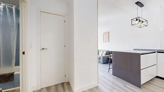 Piso moderno de 1 dormitorio con garaje y trastero en pleno centro de Pilar de la Horadada — 11