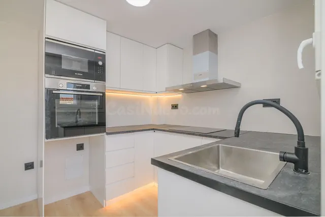 Piso de 3 habitaciones reformado al lado del Colegio Oms i de Prat. — 5