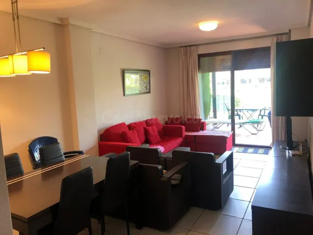 ESTUPENDO APARTAMENTO EN PLANTA BAJA DE DOS DORMITORIOS A 10 - foto 2