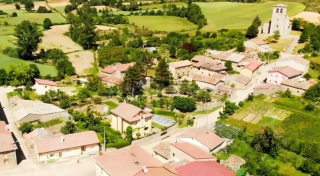 Finca rústica 5 habitaciones 300m² en venta - Northern spain - foto 2
