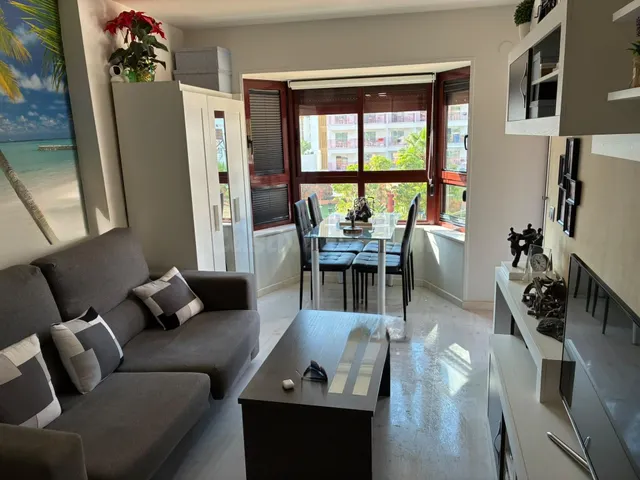 Moderno Apartamento Reformado en Rincon de Loix, Benidorm — 4