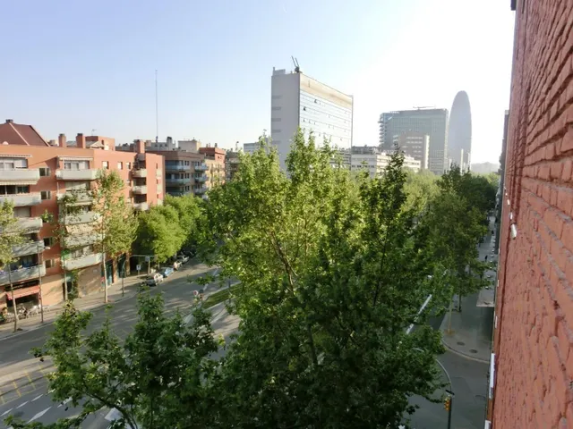 PISO ALQUILADO EN VENTA EN POBLENOU — 26