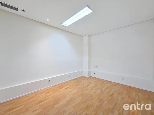 Oficina en venta en Avenida de Maisonnave — 4