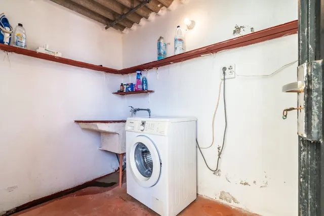 Casa de 4 plantas en zona céntrica de La Laguna · Ideal para inversores y familias numerosas · Muchas posibilidades — 48