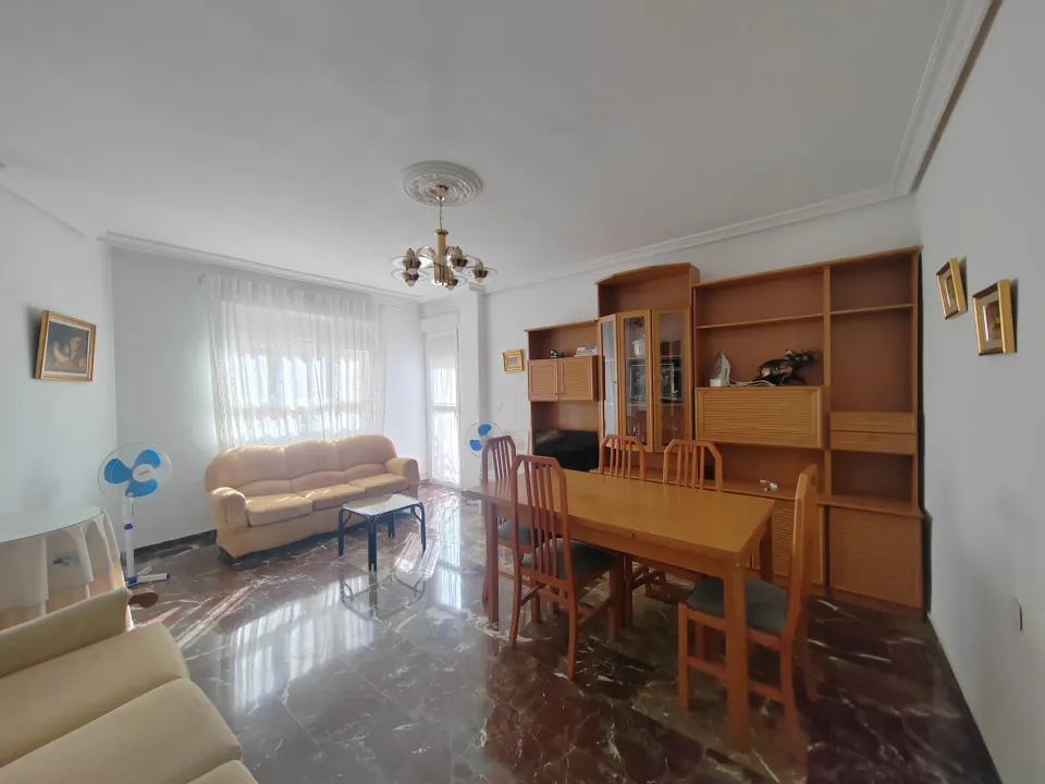 SE ALQUILA HABITACIÓN EN MILLÁN DE PRIEGO.