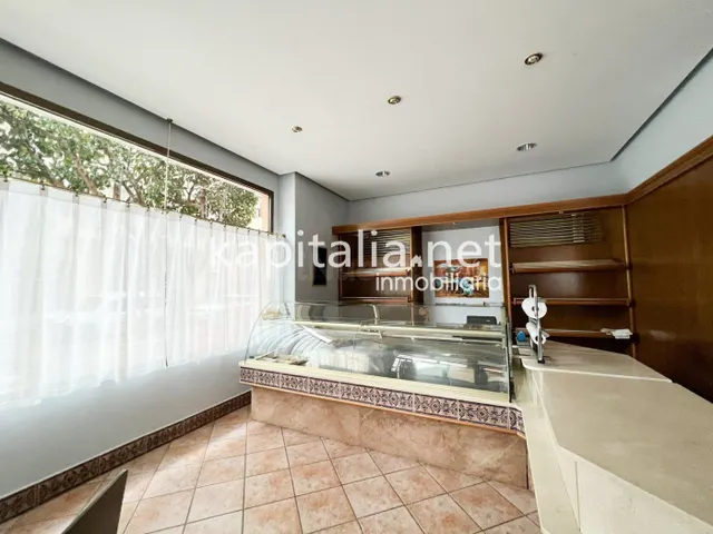 Local comercial en venta en zona Llombo - foto 3