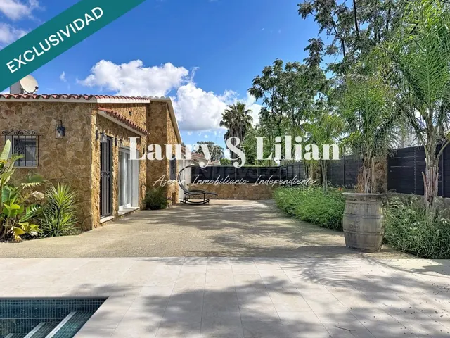 Casa moderna reformada con piscina y garaje en la zona de Mo - foto 3